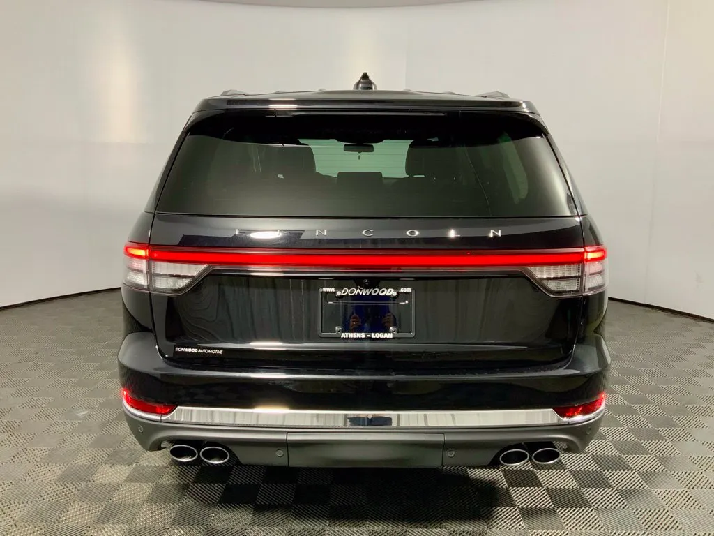 Lincoln Aviator photo 16