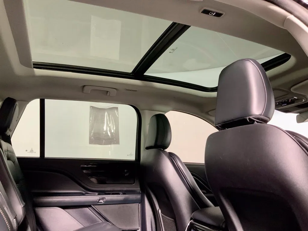 Lincoln Aviator photo 2
