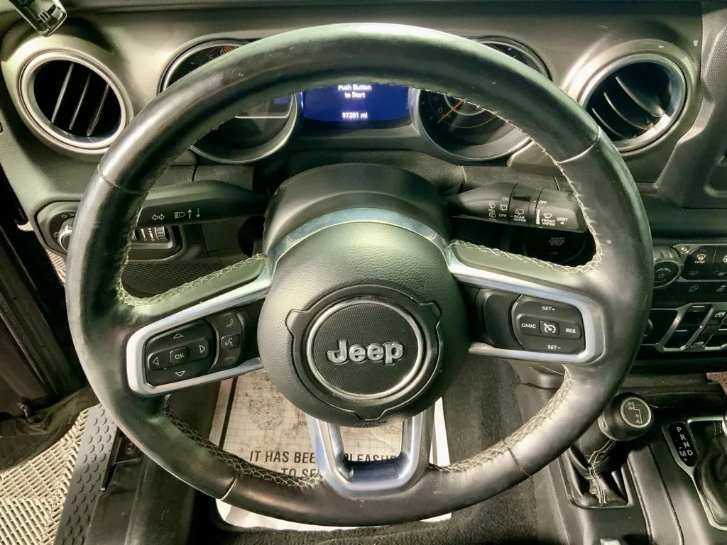 Jeep Wrangler photo 22