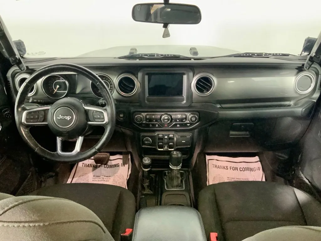 Jeep Wrangler photo 26