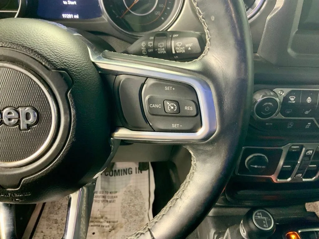 Jeep Wrangler photo 24