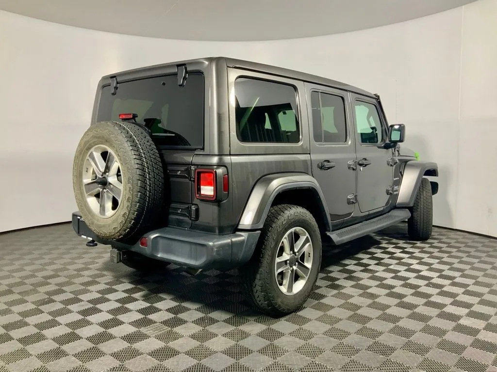 Jeep Wrangler photo 17