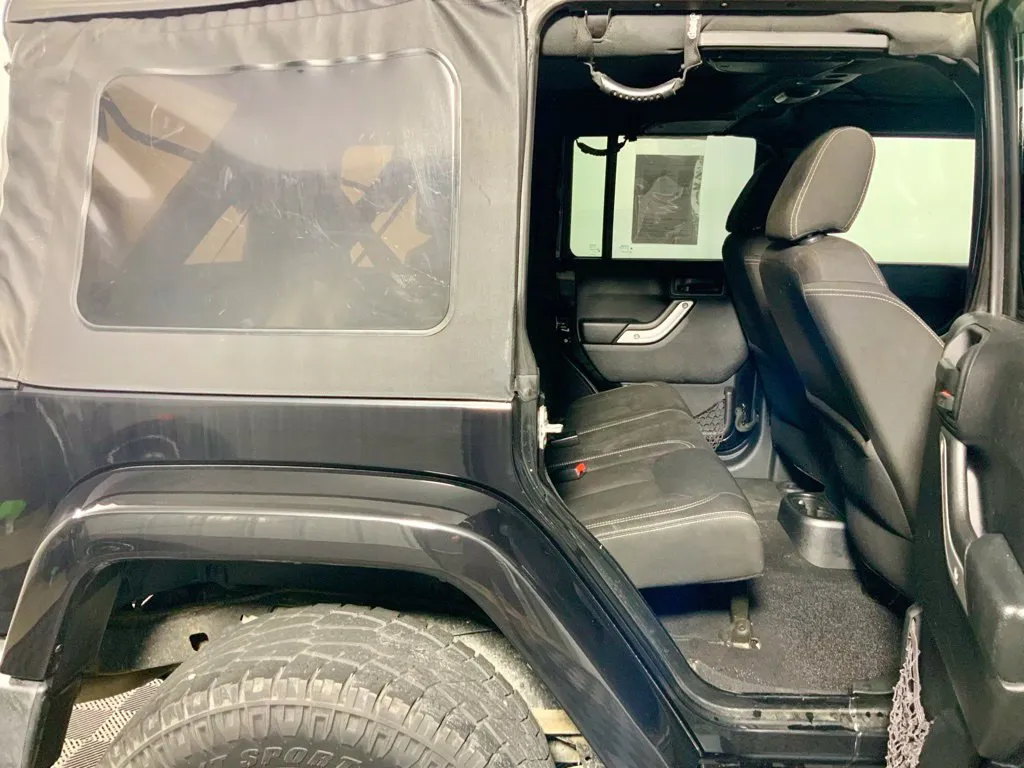 Jeep Wrangler photo 28