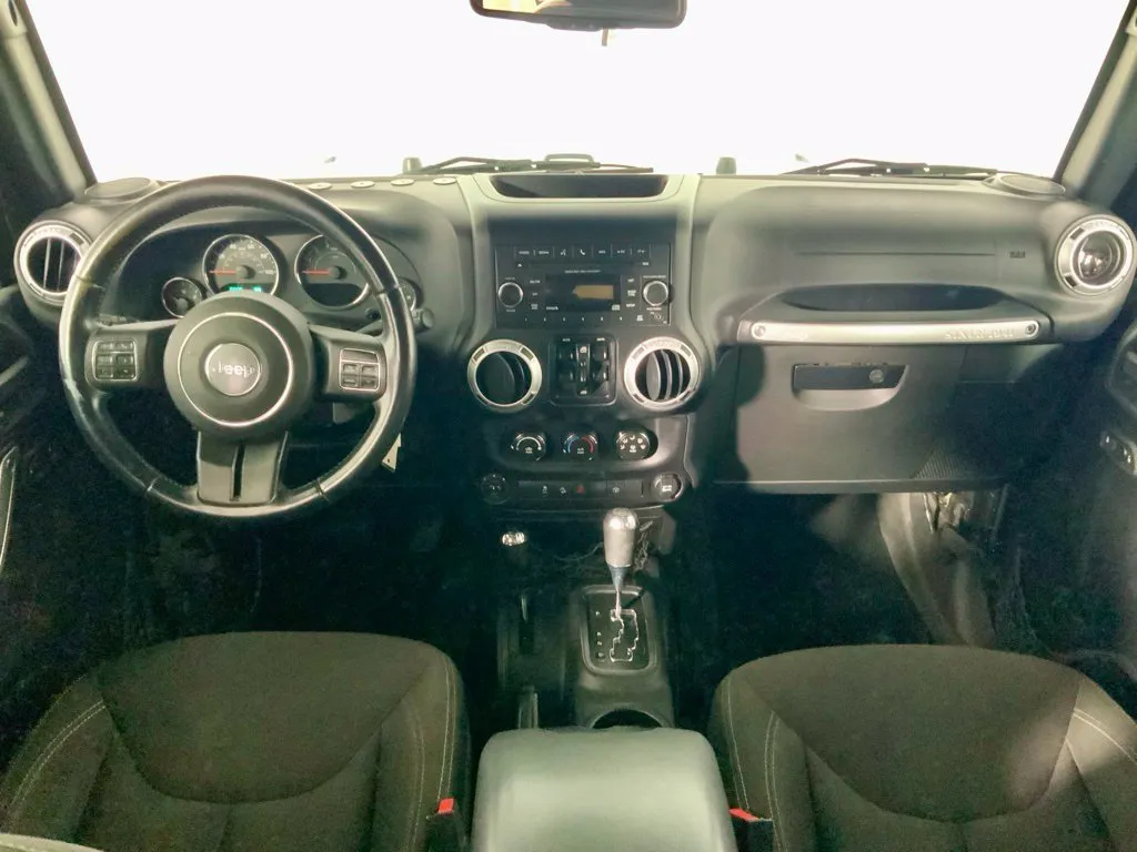 Jeep Wrangler photo 19