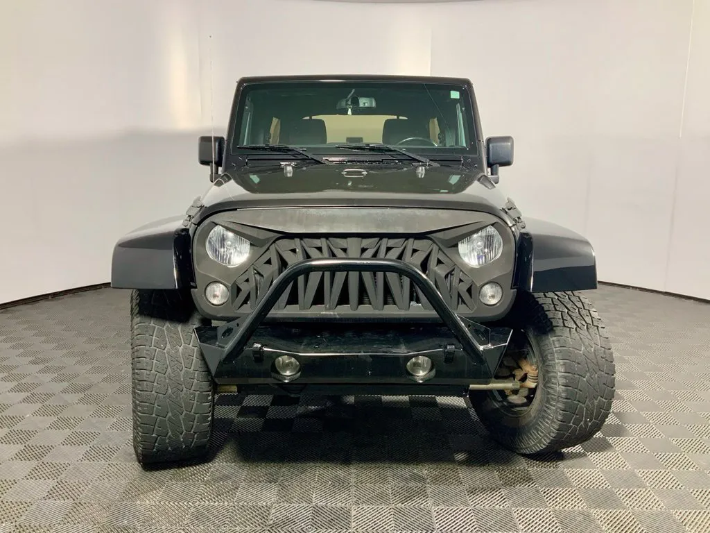 Jeep Wrangler photo 3