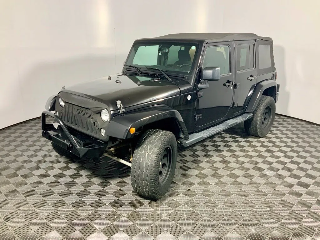 Jeep Wrangler photo 8