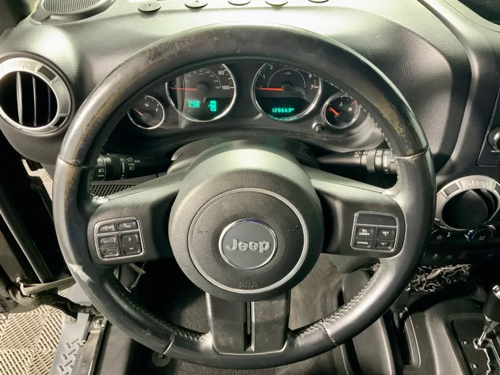 Jeep Wrangler photo 21