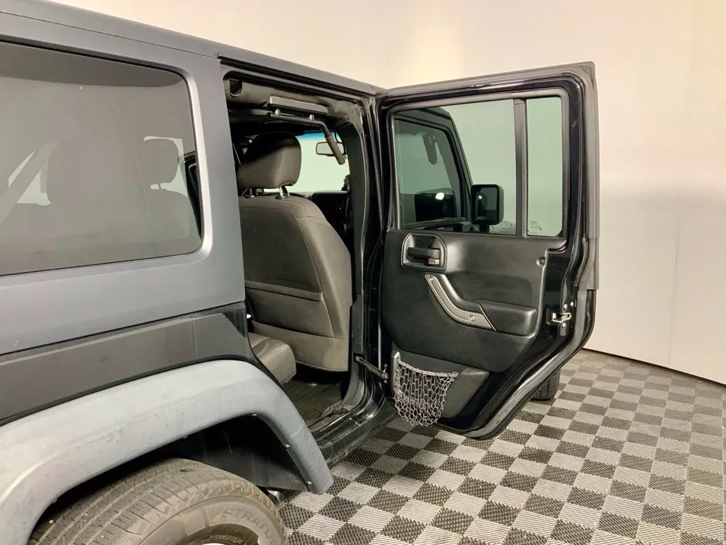 Jeep Wrangler photo 27