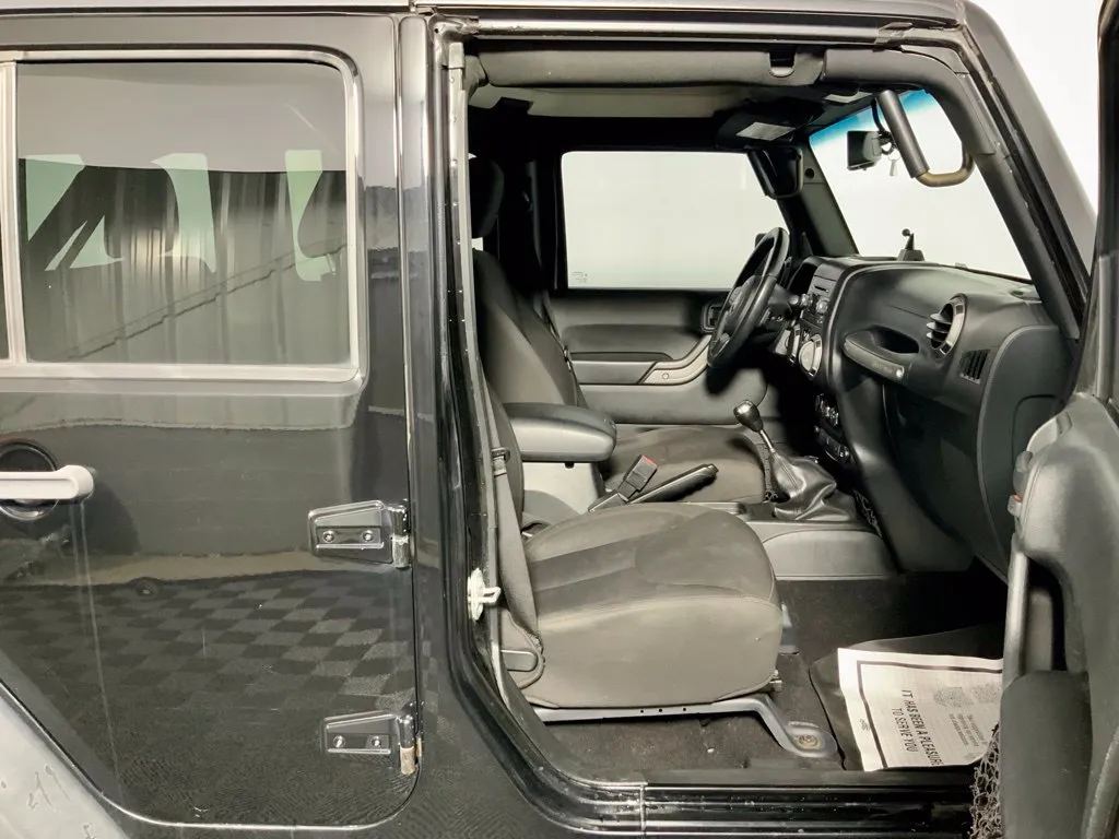 Jeep Wrangler photo 30