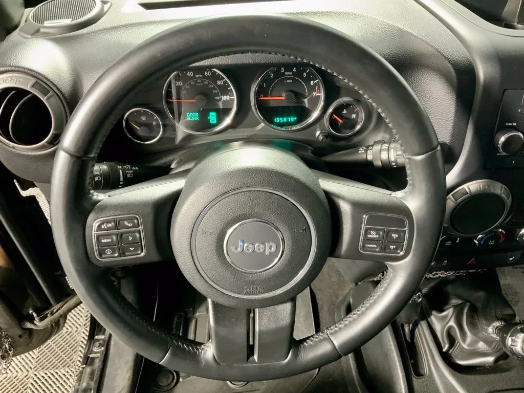 Jeep Wrangler photo 21