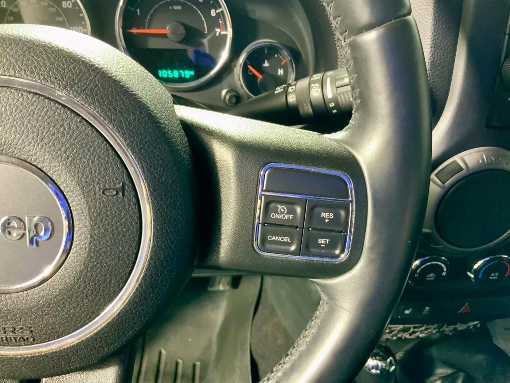 Jeep Wrangler photo 23