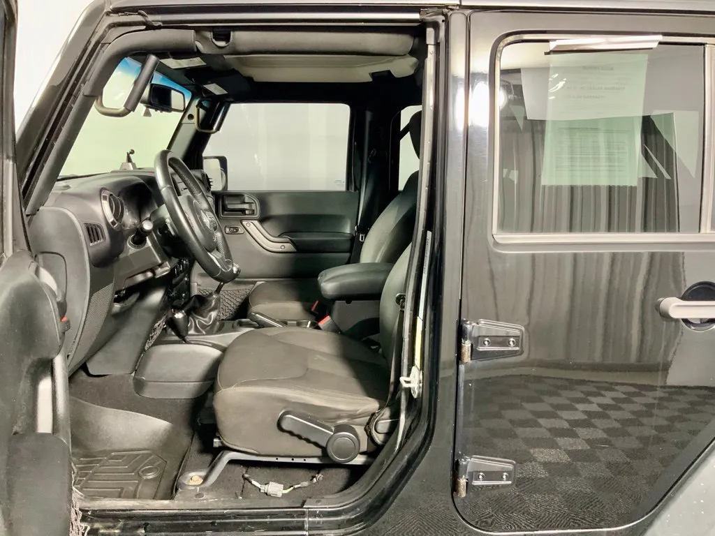 Jeep Wrangler photo 18