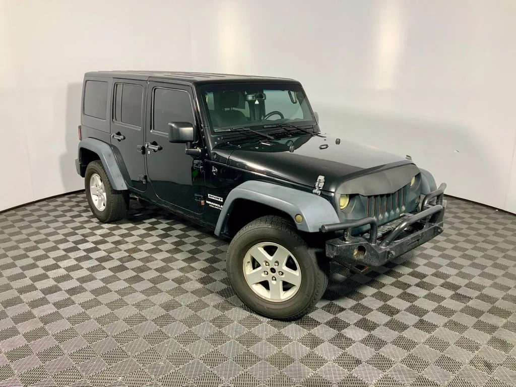 Jeep Wrangler photo 2