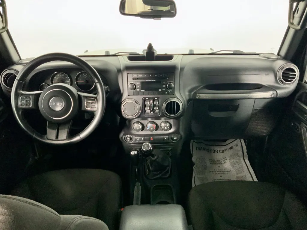 Jeep Wrangler photo 19