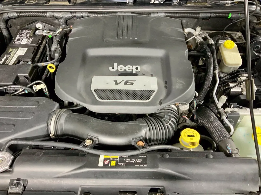 Jeep Wrangler photo 5