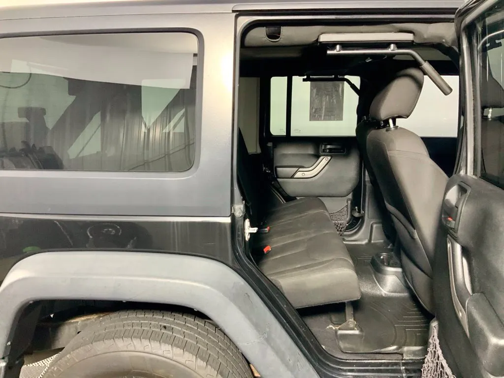 Jeep Wrangler photo 28