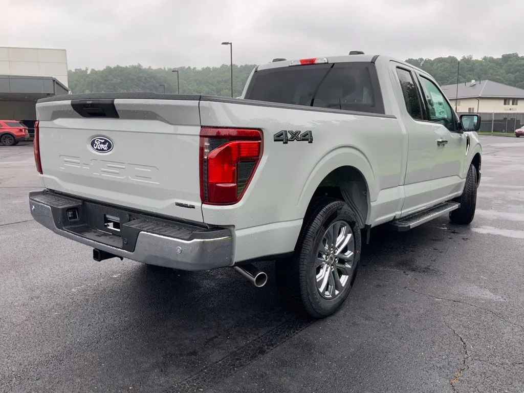 Ford F-150 photo 11