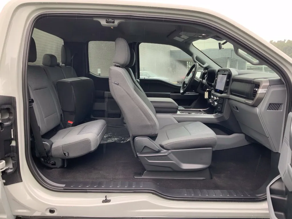 Ford F-150 photo 24