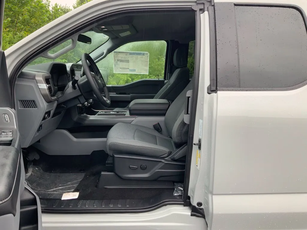 Ford F-150 photo 13