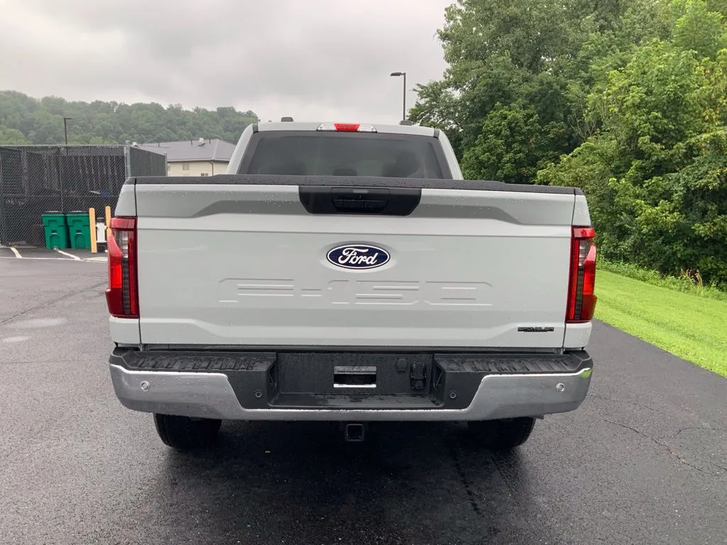 Ford F-150 photo 9