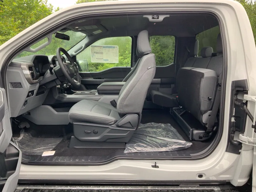 Ford F-150 photo 14