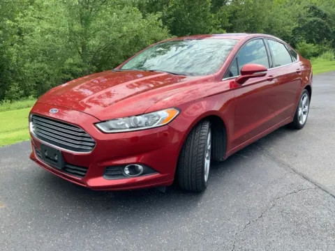 More photos of 2014 Ford Fusion SE at Don Wood Ford Lincoln, OH
