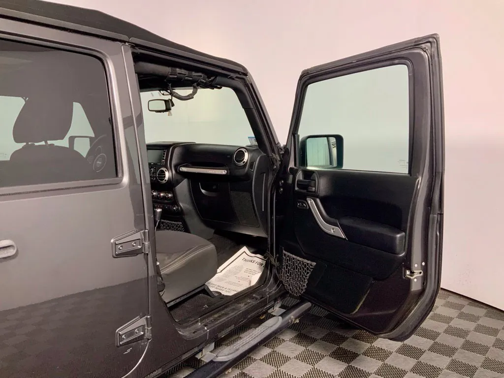 Jeep Wrangler photo 31