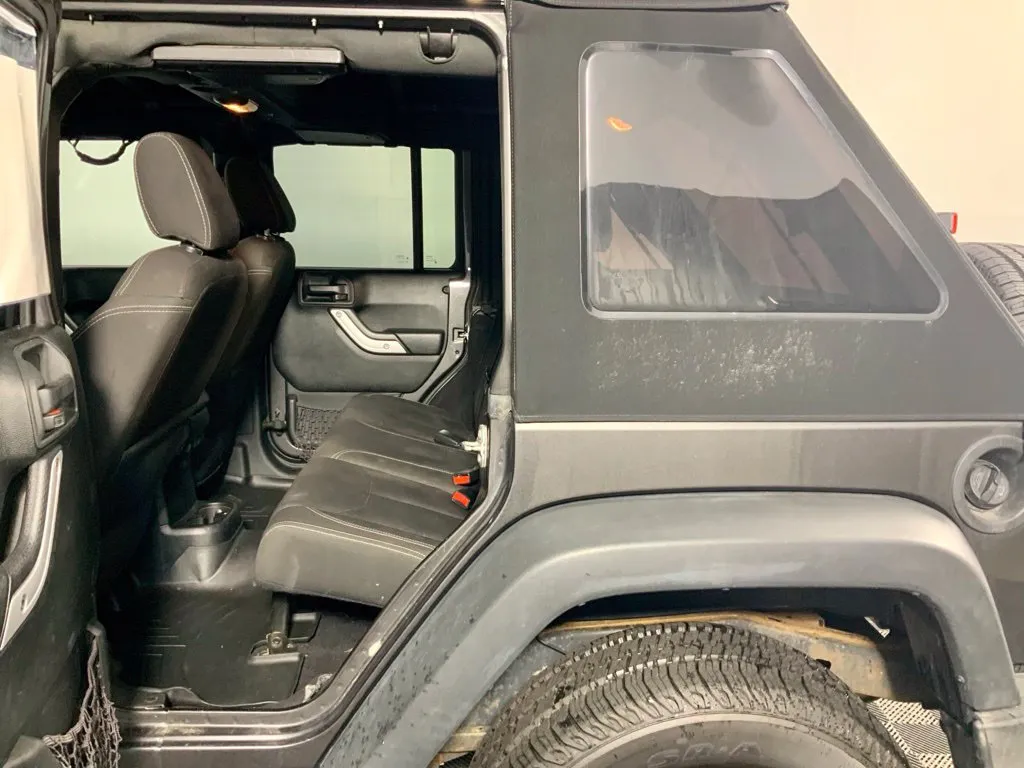 Jeep Wrangler photo 27