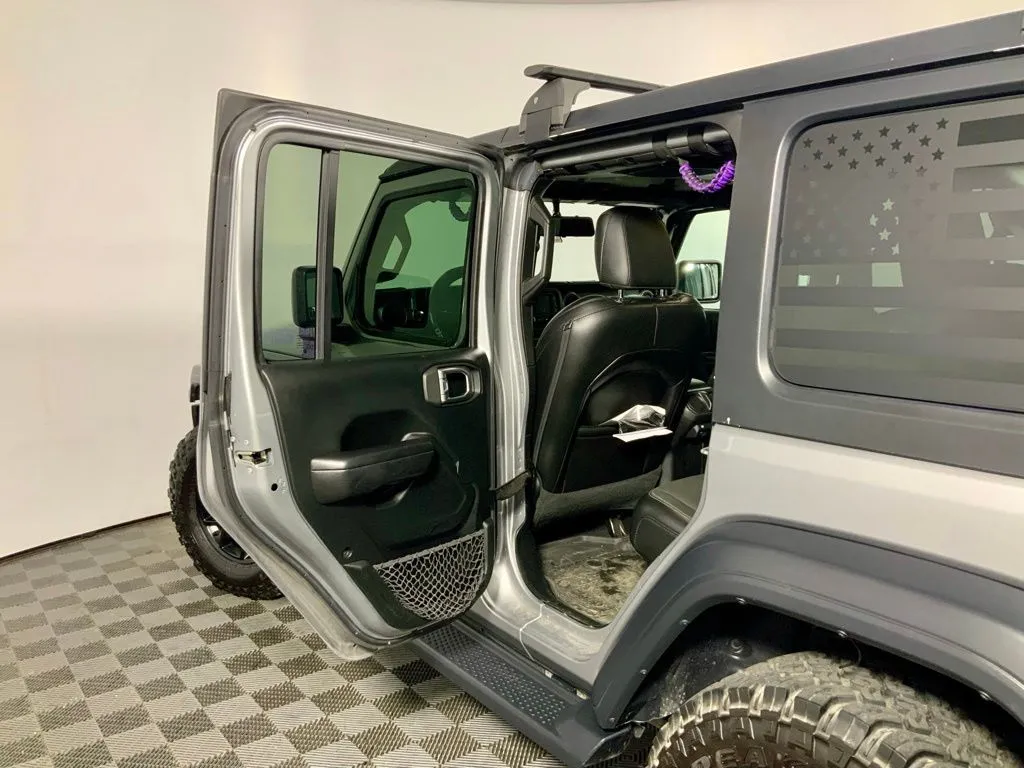 Jeep Wrangler photo 25