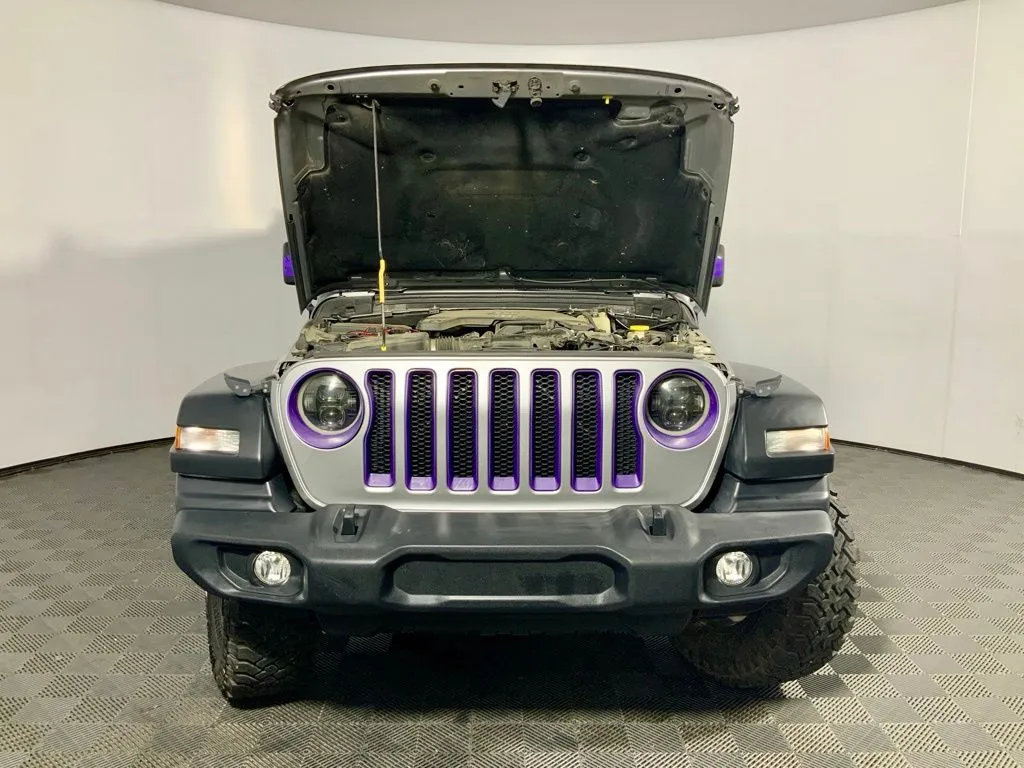 Jeep Wrangler photo 5