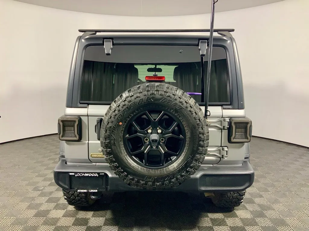 Jeep Wrangler photo 13