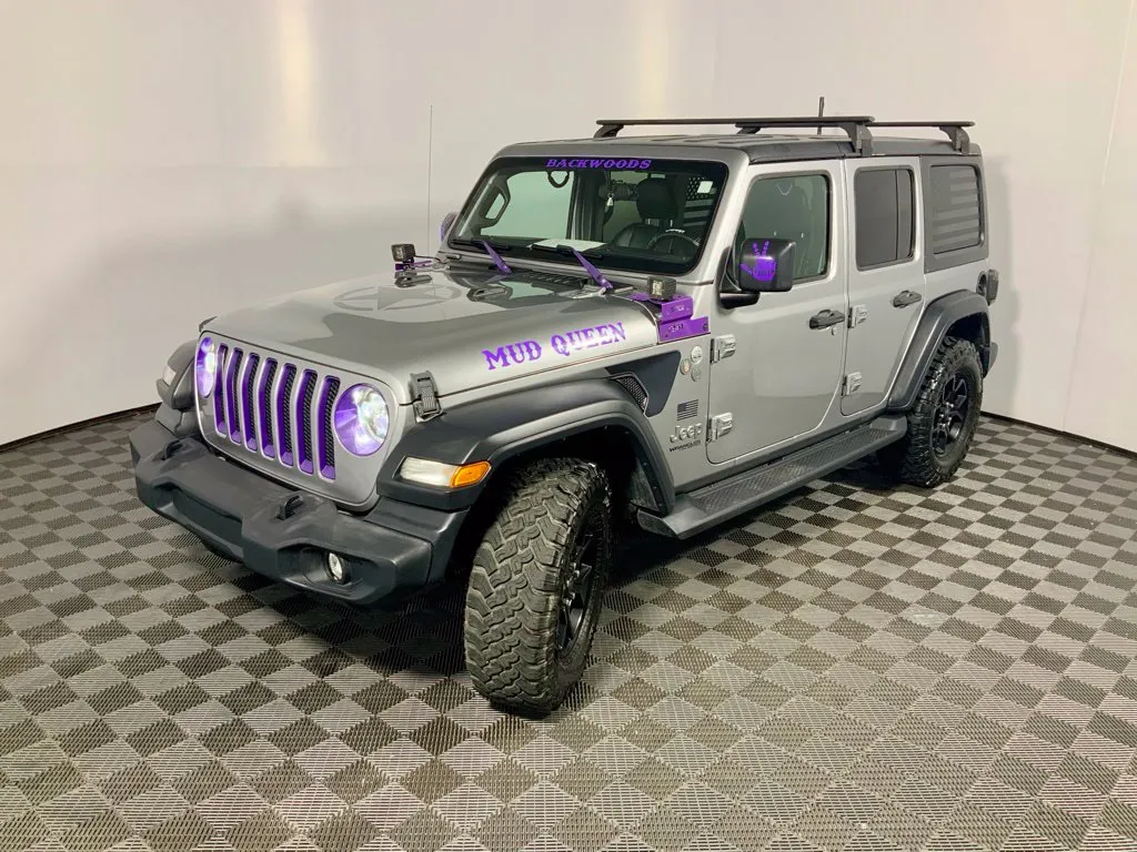 Jeep Wrangler photo 9