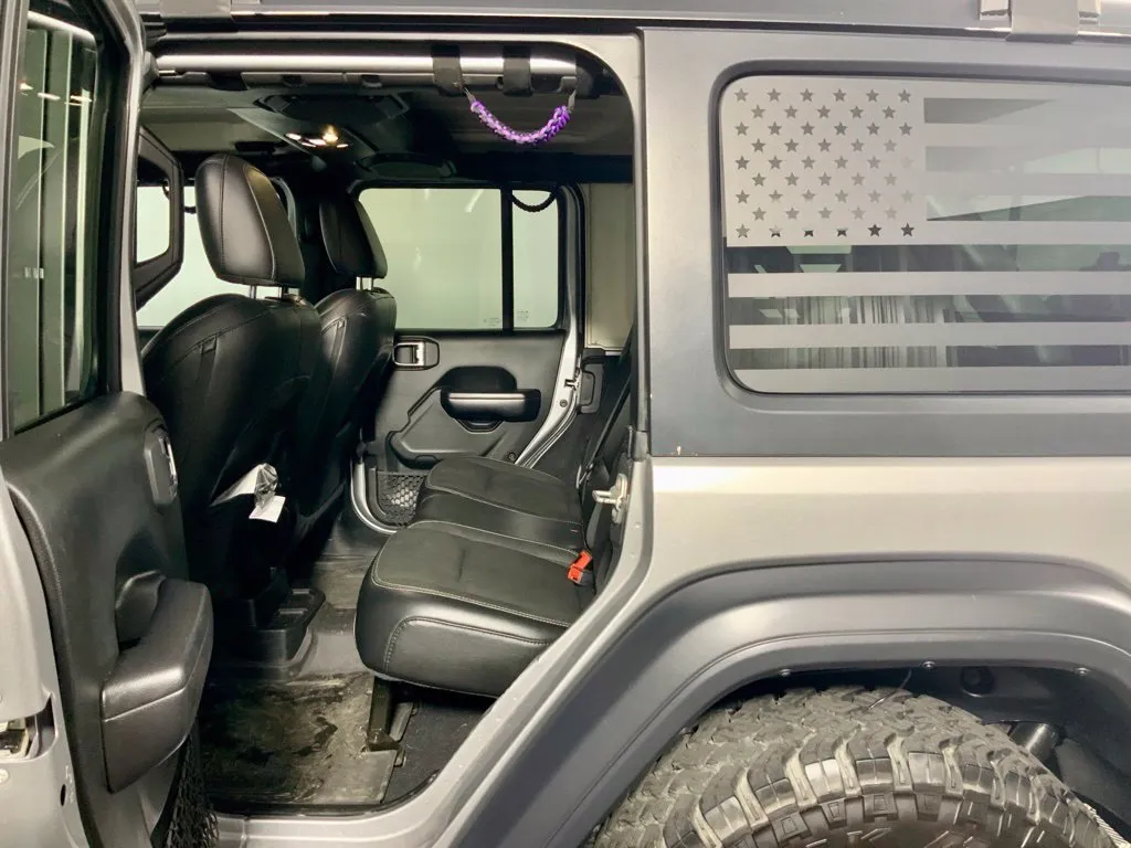 Jeep Wrangler photo 26