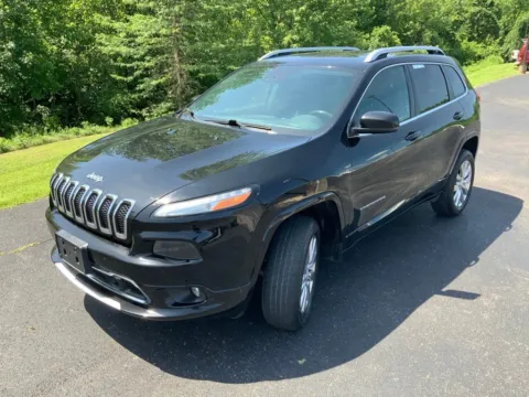 More photos of 2018 Jeep Cherokee Overland at Don Wood Ford Lincoln, OH