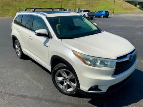 Photos of 2016 Toyota Highlander Hybrid Limited Platinum for sale in Athens, OH at Don Wood Ford Lincoln
