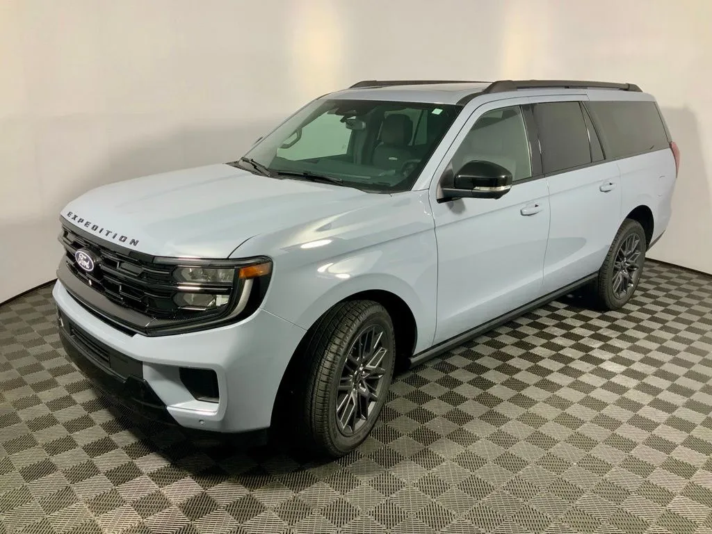Ford Expedition MAX photo 9