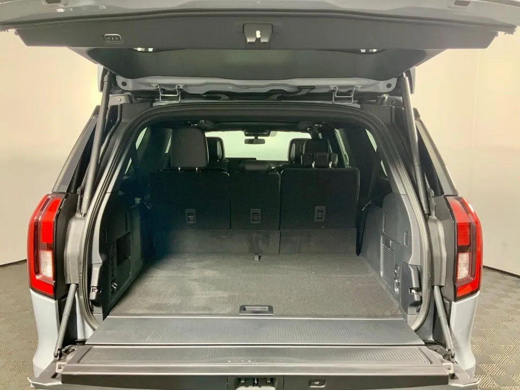 Ford Expedition MAX photo 14