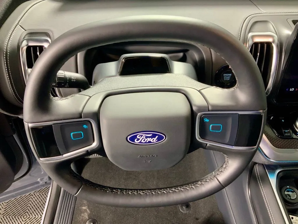Ford Expedition MAX photo 24