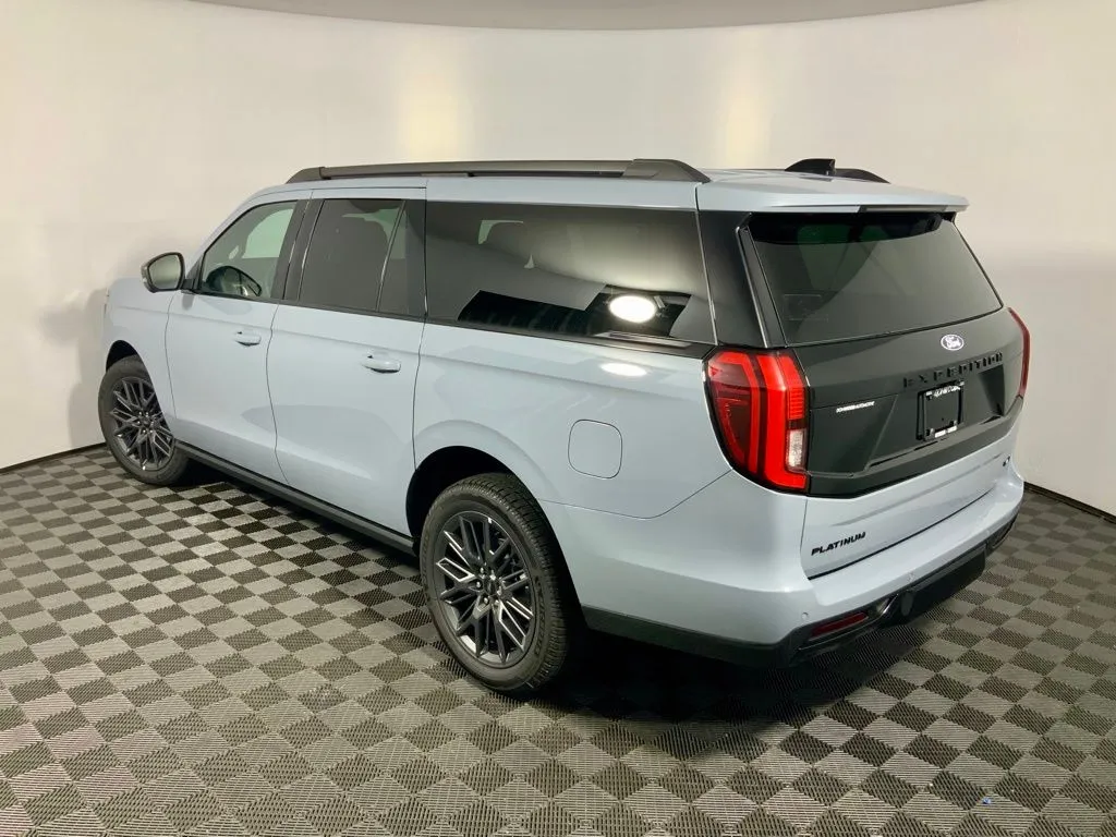 Ford Expedition MAX photo 12