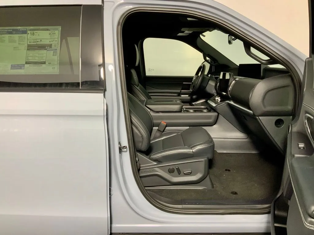 Ford Expedition MAX photo 35