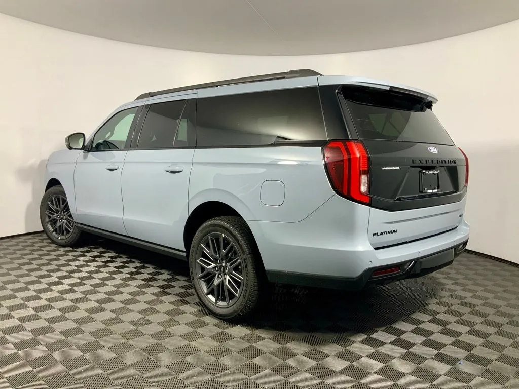 Ford Expedition MAX photo 11