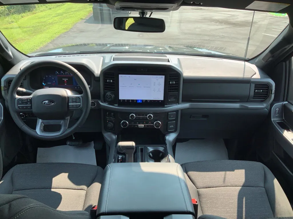 Ford F-150 photo 16