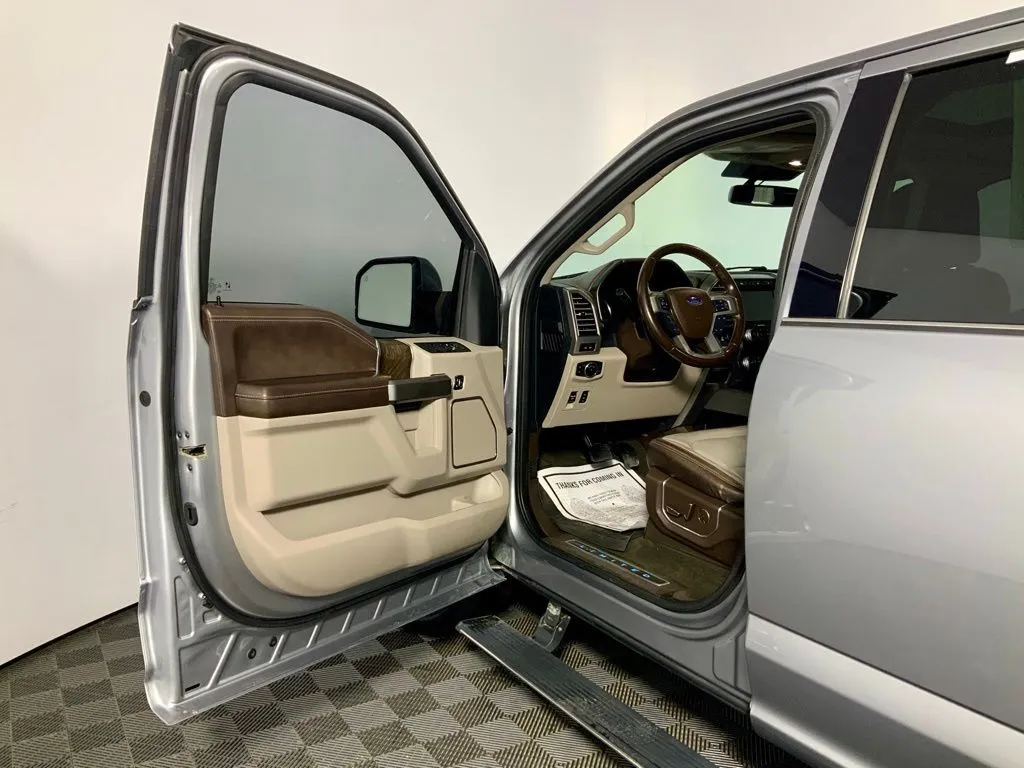 Ford F-150 photo 17