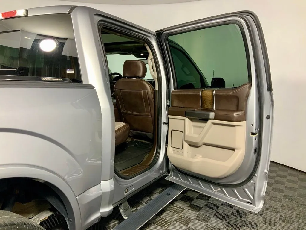 Ford F-150 photo 30