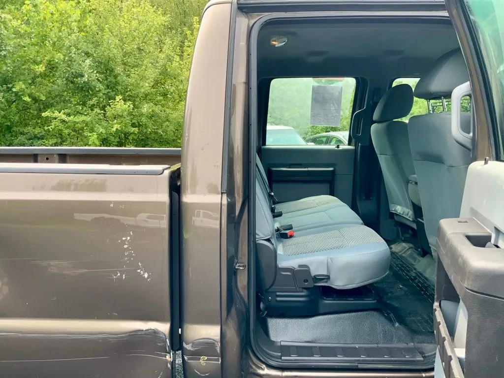 Ford F350SD photo 21