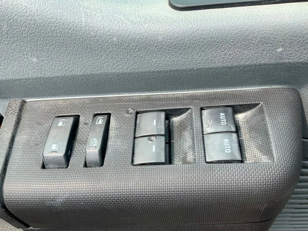 Ford F350SD photo 16