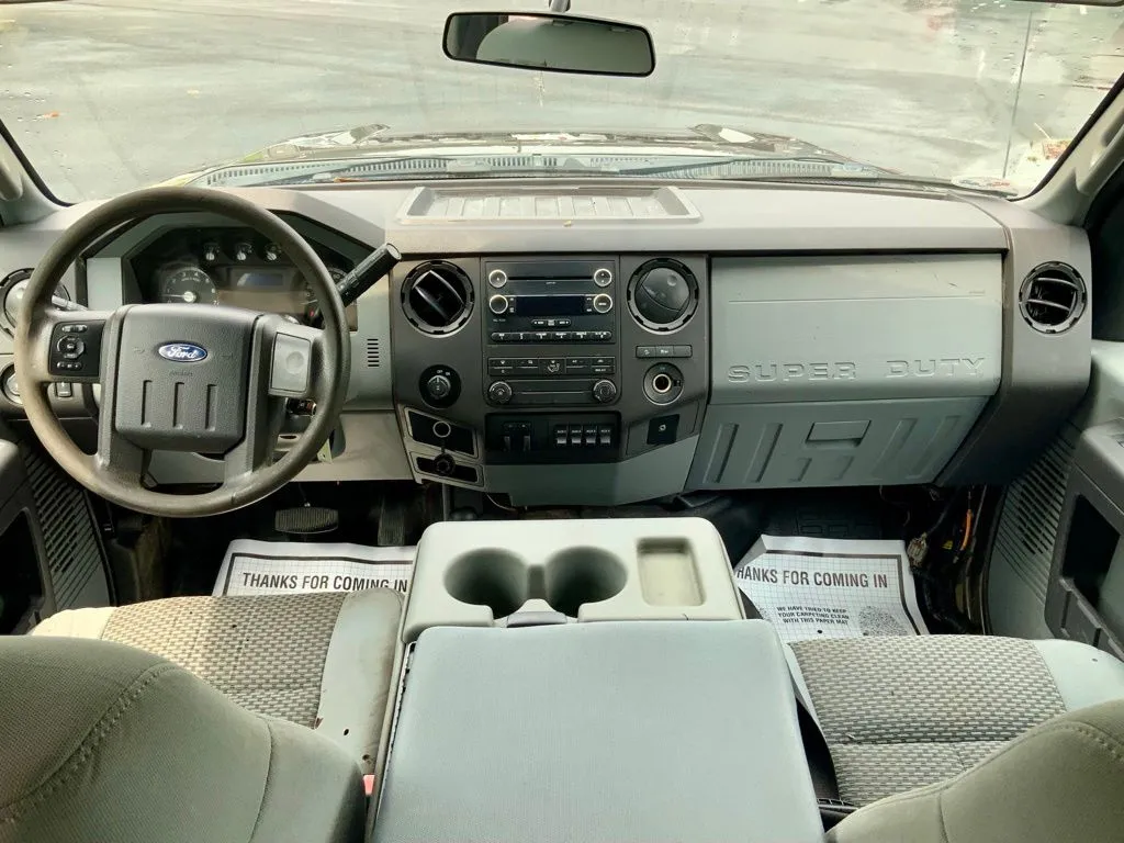 Ford F350SD photo 14