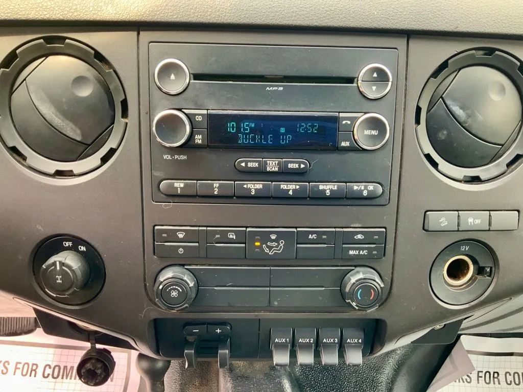 Ford F350SD photo 18