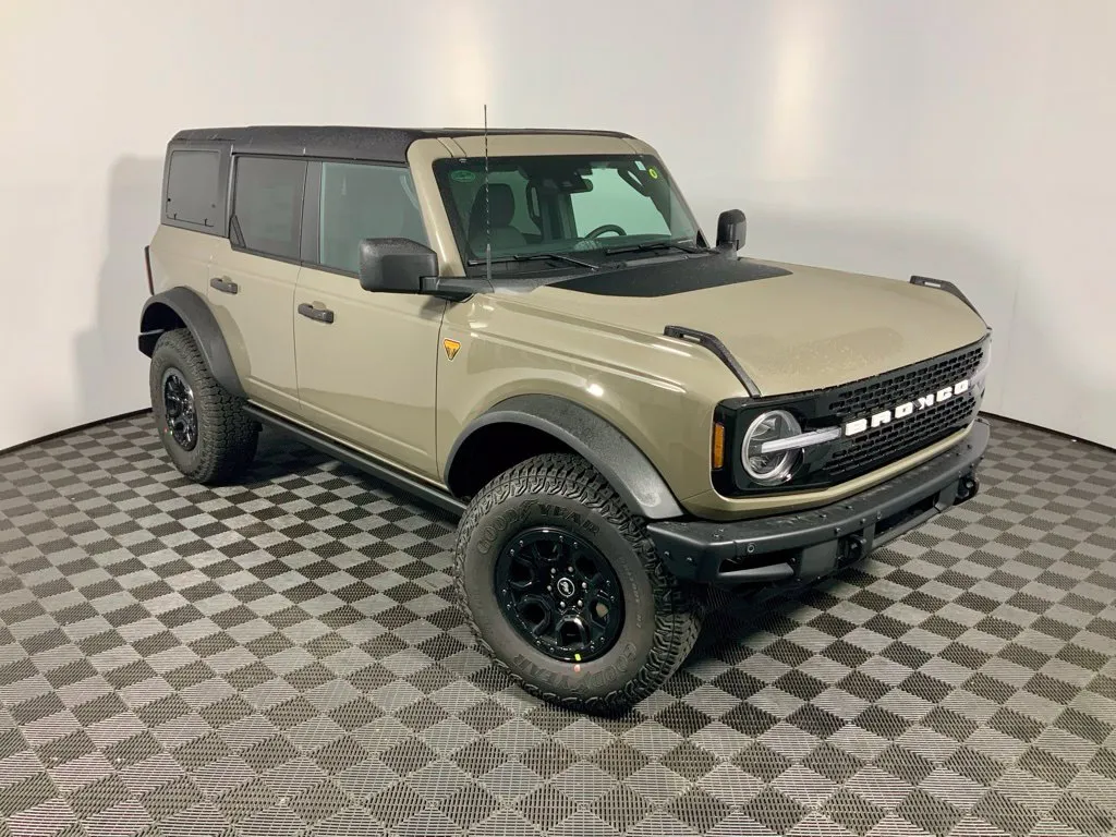 Ford Bronco photo 4