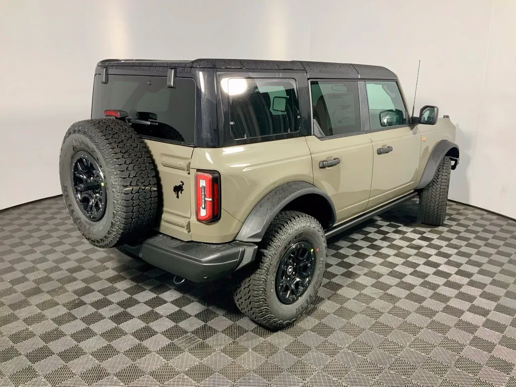Ford Bronco photo 18